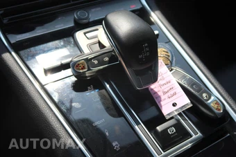 2018 Porsche Panamera 4 – miniatura 41