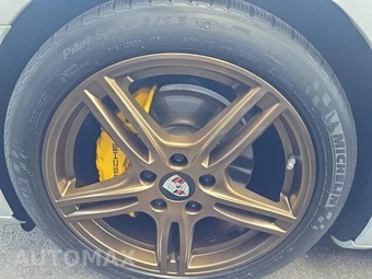 2018 Porsche Panamera 4 – miniatura 8