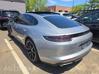 2018 Porsche Panamera 4 - miniatura 2