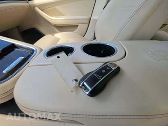 2018 Porsche Panamera 4S Executive - miniatura 8