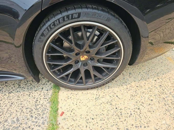 2018 Porsche Panamera 4S – miniatura 22