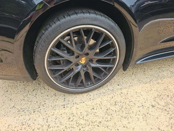 2018 Porsche Panamera 4S – miniatura 23