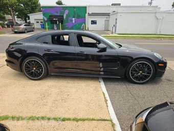 2018 Porsche Panamera 4S – miniatura 4