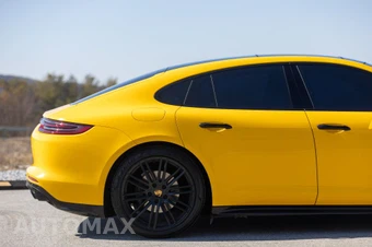 2018 Porsche Panamera 4S - miniatura 27
