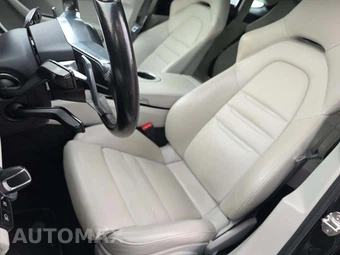 2018 Porsche Panamera 4S – miniatura 6