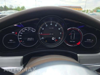 2018 Porsche Panamera 4S – miniatura 9