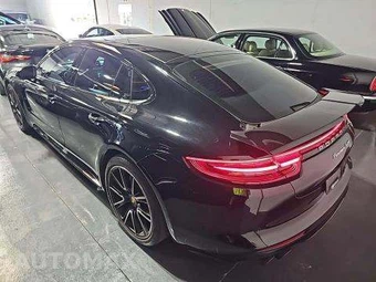2018 Porsche Panamera Turbo – miniatura 2