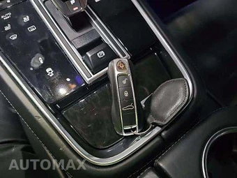 2018 Porsche Panamera Turbo – miniatura 8