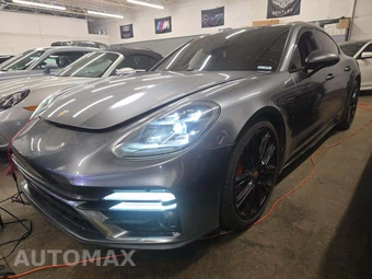 2018 Porsche Panamera Turbo