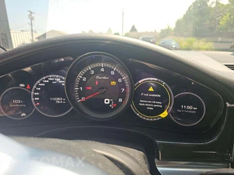 2018 Porsche Panamera Turbo - miniatura 10