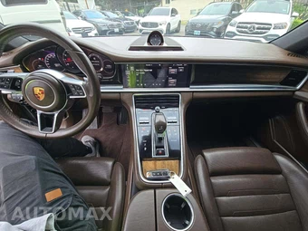 2018 Porsche Panamera – miniatura 10
