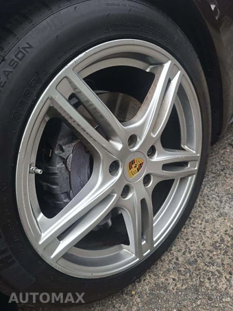 2018 Porsche Panamera – miniatura 21