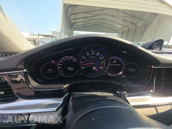 2018 Porsche Panamera – miniatura 12