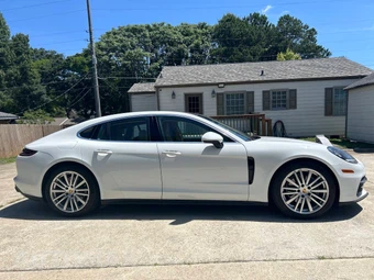 2018 Porsche Panamera - miniatura 12