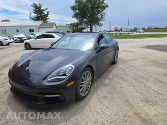 2018 Porsche Panamera