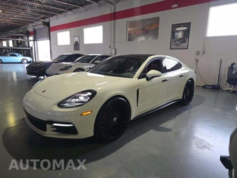 2018 Porsche Panamera