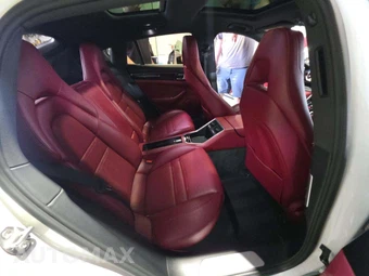 2018 Porsche Panamera – miniatura 16