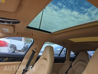 2018 Porsche Panamera – miniatura 14