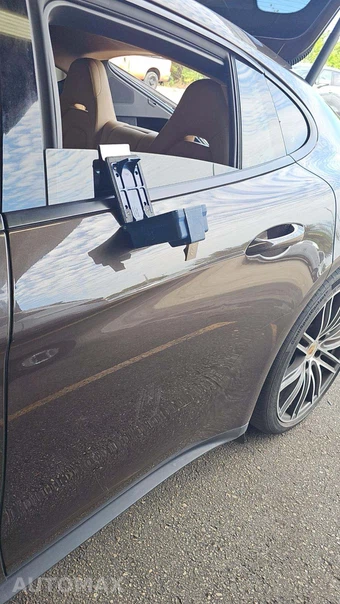 2018 Porsche Panamera – miniatura 26