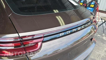 2018 Porsche Panamera – miniatura 27