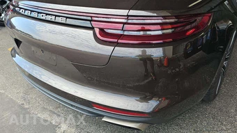 2018 Porsche Panamera – miniatura 28