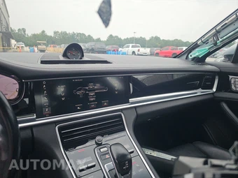 2018 Porsche Panamera - miniatura 11