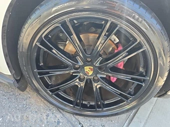 2018 Porsche Panamera – miniatura 11