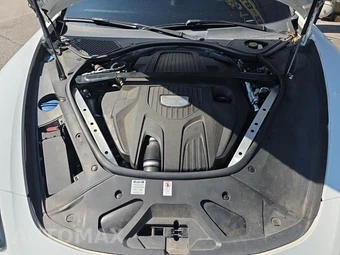 2018 Porsche Panamera – miniatura 18