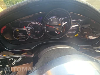 2018 Porsche Panamera – miniatura 12