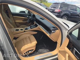 2018 Porsche Panamera – miniatura 8