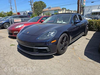 2018 Porsche Panamera