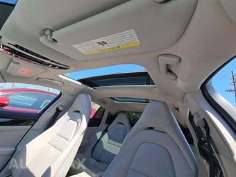 2018 Porsche Panamera – miniatura 11