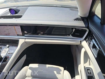2018 Porsche Panamera – miniatura 19