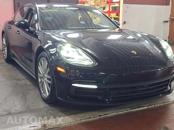 2018 Porsche Panamera – miniatura 4