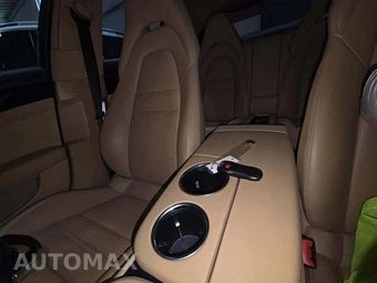 2018 Porsche Panamera – miniatura 8
