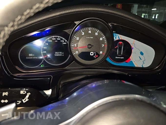 2018 Porsche Panamera – miniatura 9