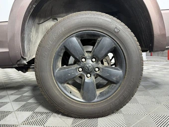 2018 Ram 1500 Big Horn Crew Cab Medium Bed - miniatura 40