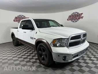 2018 Ram 1500 Big Horn Crew Cab Medium Bed - miniatura 9