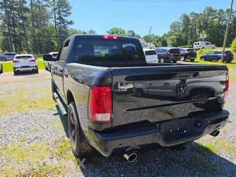 2018 Ram 1500 Big Horn Crew Cab Short Bed - miniatura 2