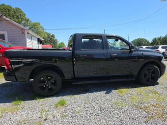 2018 Ram 1500 Big Horn Crew Cab Short Bed - miniatura 4