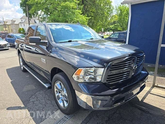 2018 Ram 1500 Big Horn Crew Cab Short Bed - miniatura 4