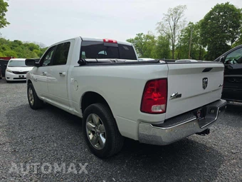 2018 Ram 1500 Big Horn Crew Cab Short Bed - miniatura 2