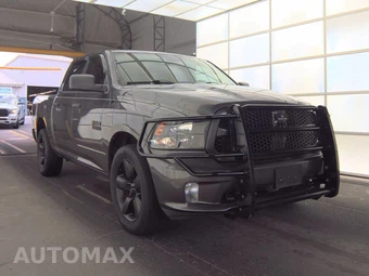 2018 Ram 1500 Express Crew Cab Short Bed – miniatura 3