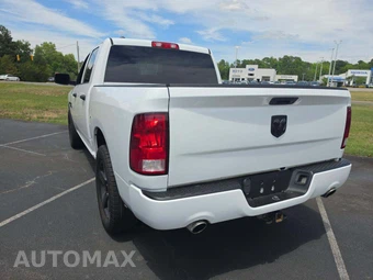 2018 Ram 1500 Express Crew Cab Short Bed - miniatura 2