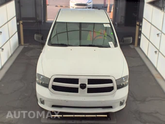 2018 Ram 1500 Express Crew Cab Short Bed – miniatura 2