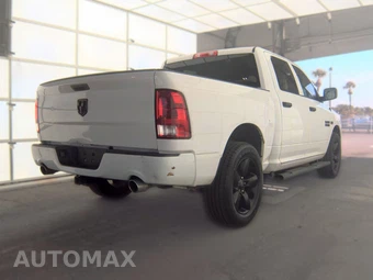 2018 Ram 1500 Express Crew Cab Short Bed – miniatura 4