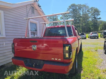 2018 Ram 1500 Express Crew Cab Short Bed – miniatura 3