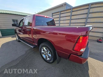 2018 Ram 1500 Express Crew Cab Short Bed - miniatura 2