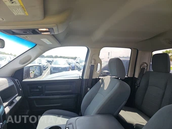 2018 Ram 1500 Express Extended Cab Medium Bed - miniatura 17
