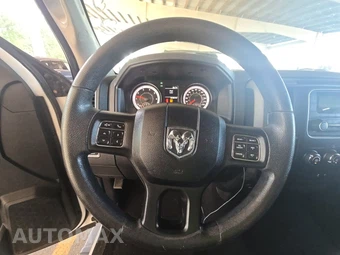 2018 Ram 1500 Express Extended Cab Medium Bed - miniatura 10